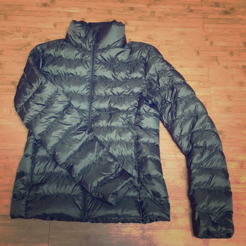 Uniqlo UltraLight Down Feather Puffer Jacket Olive Green XS